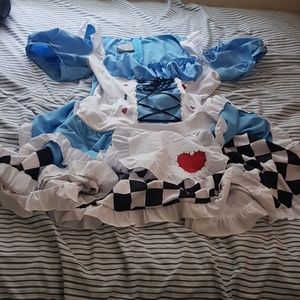 Halloween costume - Alice in Wonderland